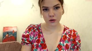 patriciashiny attractive slut caresses shaved cunt