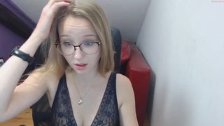 cindyimpulsive crazy young lady communicates in free chat