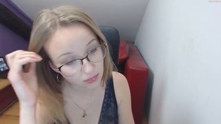cindyimpulsive crazy young lady communicates in free chat