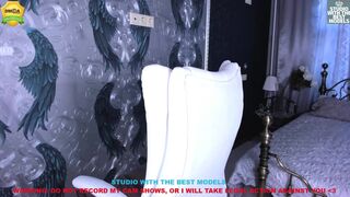 amina_blush Solo caress of a cute lady