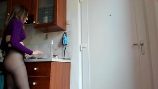 martiko69 wonderful mother pulls the cap with her fingers