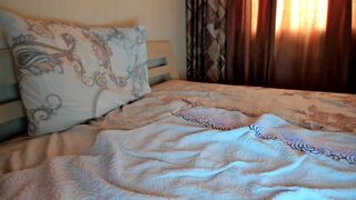 lena___ sexy chick fingering pussy