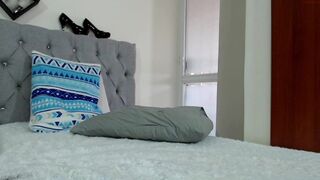 neytiri_moon Entertaining chick