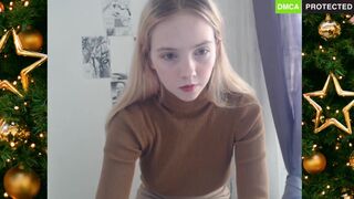 michelle_swan cute bitch caresses sex lips