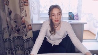 marie_blue busty chick caresses shaved foil