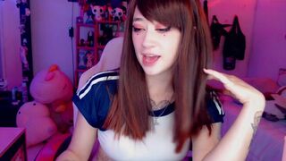 kao_chan impressive young lady puts on beautiful boobs