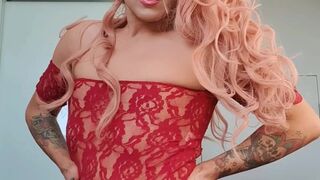 Brooke Spearz mature aunt with big tits fucks pussy