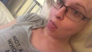 Liberty Harkness  Cute chicks