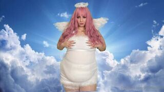 Jodie Lawson   busty lady masturbates the front cap with a sex toy