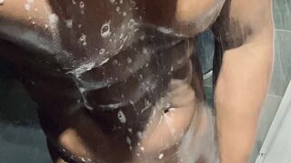 MrShaftUK aka shaft_uk thick blonde body masturbates pussy