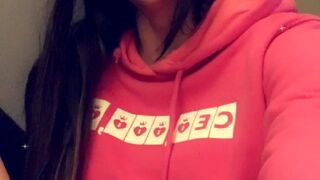 Chelsea Marie aka xxxchelseamarie shows her sweet holes