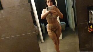 Scarlett_Jones fuck toys