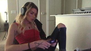 Cassandra Lovelox  jumps on a toy and cums