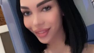 iammery the insistent babe caresses her charms