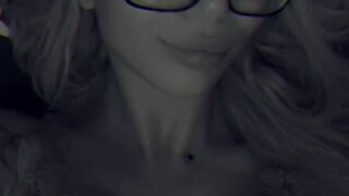 iammery slut pussy fingers in pussy