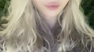 iammery masturbating with a tampon in pussy