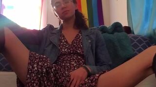 Jojo Hunt beautiful vigorously fingering pussy