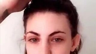 Luna_raise greedy mother cap