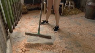 ManyVids.com Bad_Dolly in oil shows a graceful body