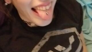 Izzy Wilde  cute bitch shows off her gorgeous body