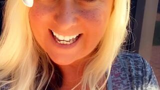 Nita_Marie lustful babe caresses herself with fingers