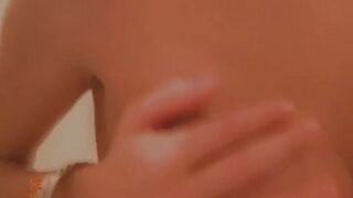 Kendall Vuitton   Busty kurva