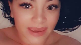 Busty Klara 12 april 2020