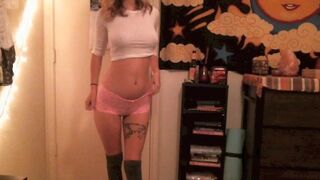 hitachi busty confused girl fucks cunt