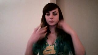 _SuicideGirls__LunaRaise_ expressive swell performs crazy dance