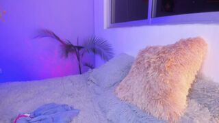 katybloom_ erotically dancing