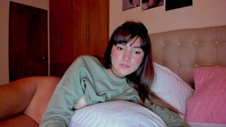 kittenmoon_ luxurious bitch fucks pussy with phallus