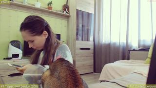 glassi rubs and fucks her pussy