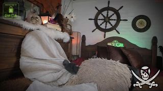 naughty_skull cute busty bitch fingering