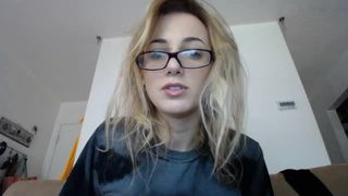 Chezza Luna spicy nipple fuck on the beach