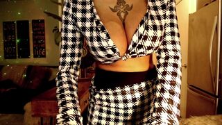 persianangel loves jerking off and catches the buzz from the process