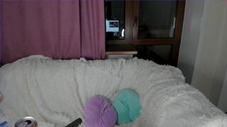 aina_kun crazy passion fingering shaved pussy