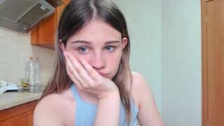 zxv777 Saturated brunette