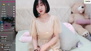 cute_lilyyy dark haired prostitute caresses big tits