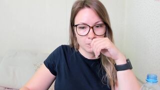 cute_darina vicious girls shows boobs