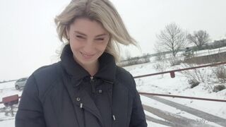 katy hartlova busty blonde is sucking a pussy