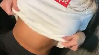 Violet Summers  jumps on a toy and cums