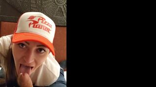 akadanidaniels crazy chick fondles her cunt by hand