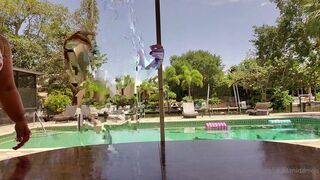 akadanidaniels juicy sluts play with sex toy