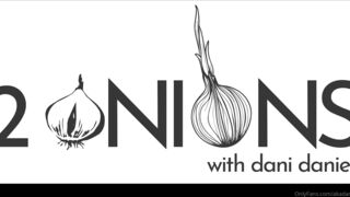 akadanidaniels the shrewd slut masturbates pussy with a phallus