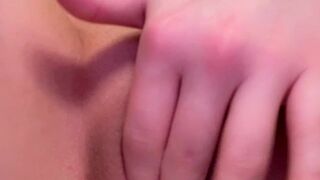 Aluraye experienced woman paws lips sex