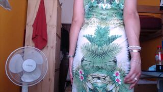 Liglee  masturbating and playing with her pussy