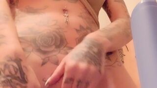 Megan Inky aka inky real clockwork whore squeezes cap