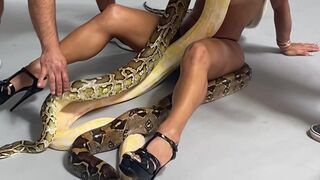 Jaslyn Lee aka tsjaslynlee lustful beauty with tattoos fucks both slits