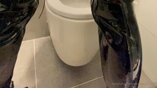 Anastasia Penny mutual petting on camera