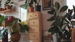 leolulu_xxx Lustful brunette pampers anal with sex toys